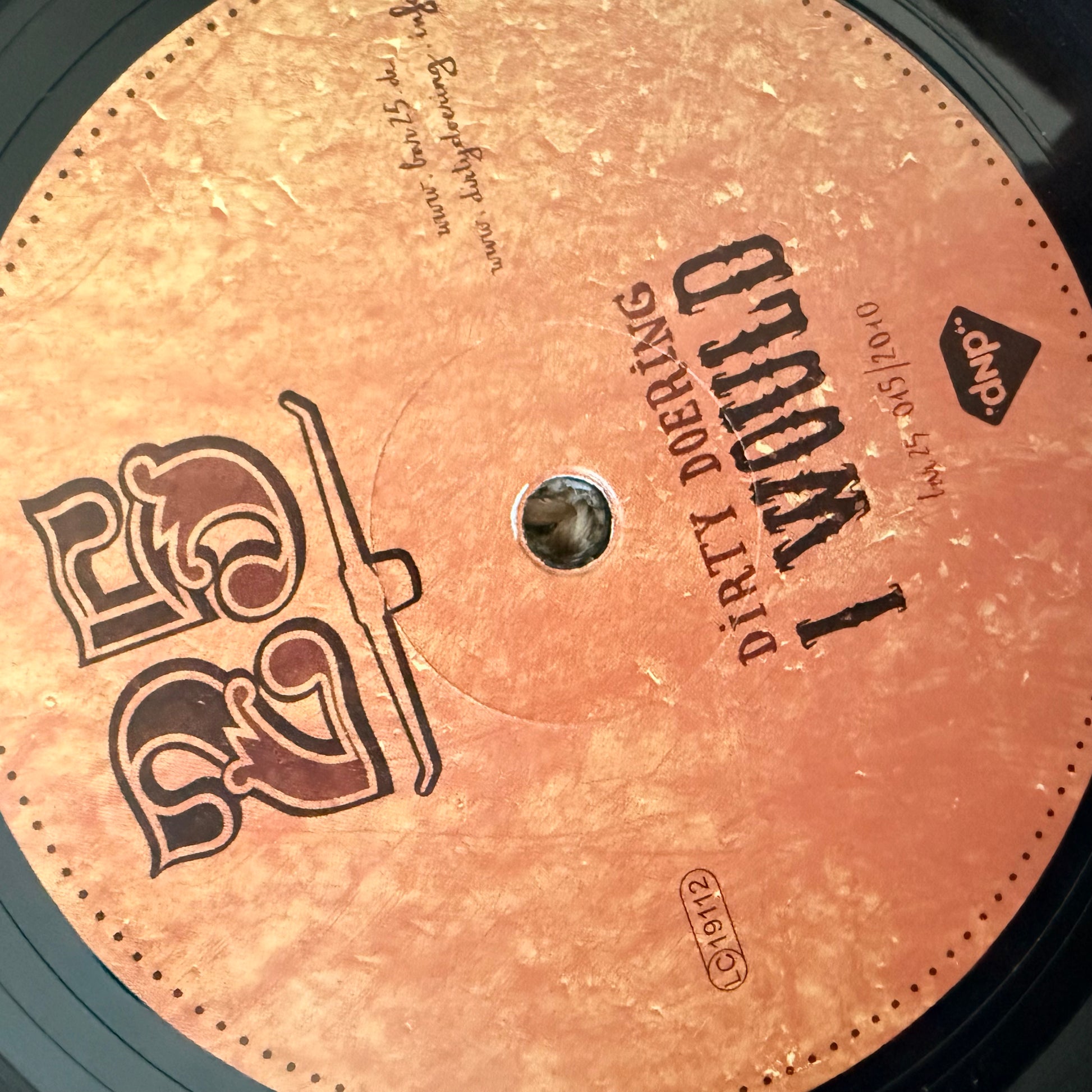 DirtyDoering_Iwould_vinyl_2
